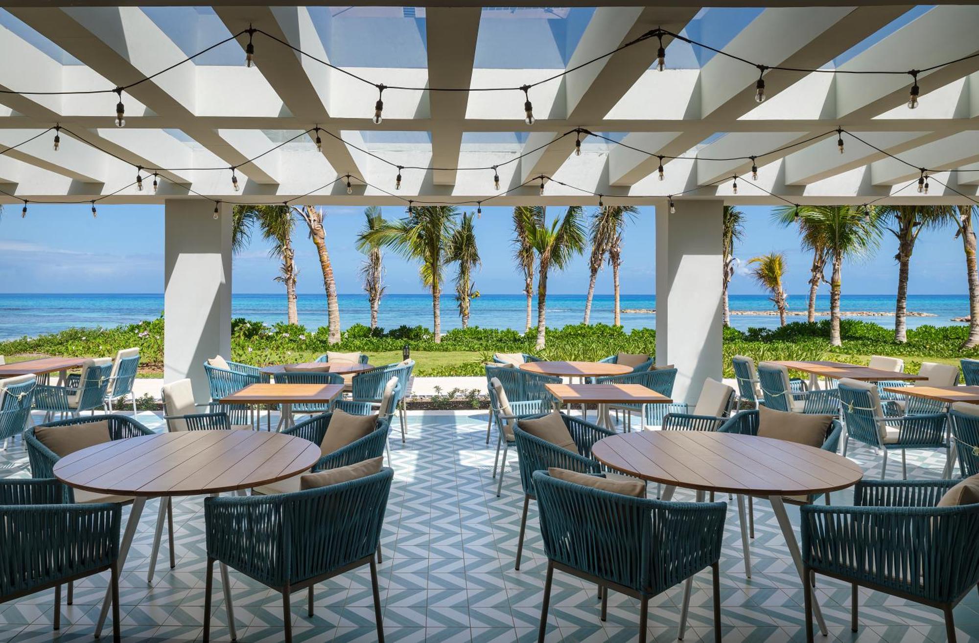 Ocean Eden Bay (Adults Only) Hotel Spring Rises Exterior foto The Beach Club at The Ritz-Carlton, Cancun